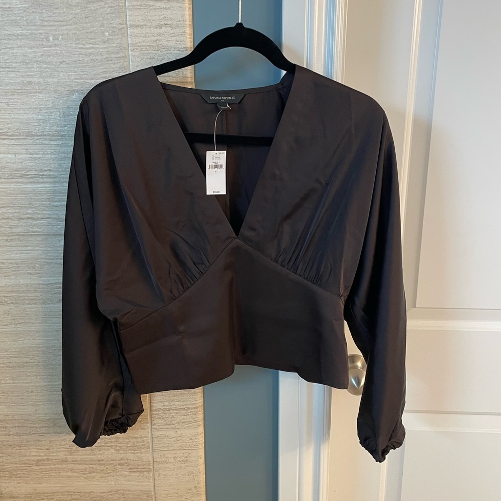 Banana Republic dark brown cropped blouse